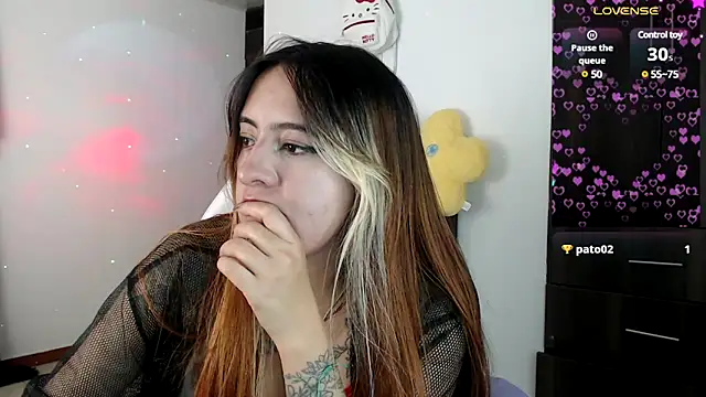 Snapshot of SarahXRusso chatting on February 25, 2025, 10:09 pm SarahXRusso online show from February 25, 2025, 10:09 pm