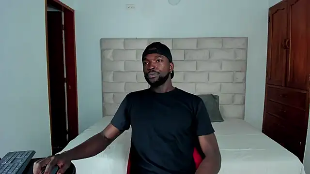 Dylan Taylor online show from November 15, 2025, 12:20 pm