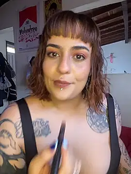 Snapshot of name_less_lulu chatting on February 25, 2026, 3:01 pm name less lulu online show from February 25, 2026, 3:01 pm