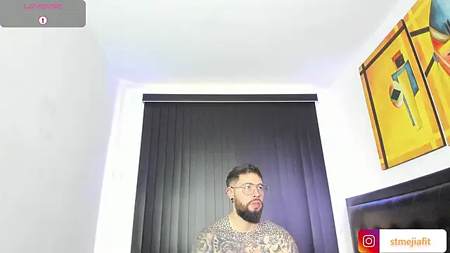 Snapshot of connor_santtos chatting on February 20, 2025, 3:30 pm connor santtos online show from February 20, 2025, 3:30 pm