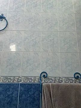 ellie mcdonald online show from October 25, 2025, 6:30 pm