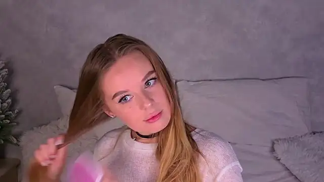 BeatriceEsmont online show from January 15, 2026, 8:23 pm