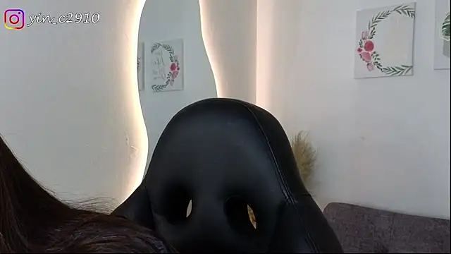  sweetandreaa  online show from December 5, 2024, 11:45 pm