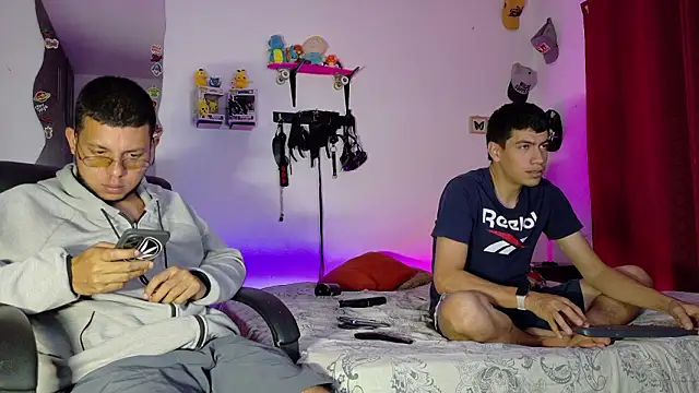 Snapshot of Nymphobuddies chatting on February 28, 2026, 2:22 am Nymphobuddies online show from February 28, 2026, 2:22 am