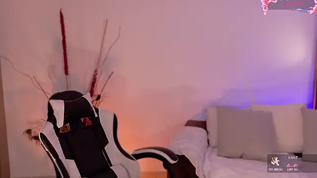 AnabelWolf online show from April 21, 2026, 2:01 pm