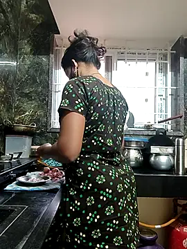 Snapshot of Tamil_Shalini_Lustyy chatting on December 19, 2025, 1:20 am Tamil Shalini Lustyy online show from December 19, 2025, 1:20 am