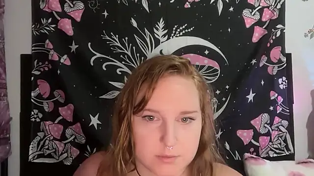 Snapshot of thickgingergoddess chatting on October 11, 2025, 3:51 am thickgingergoddess online show from October 11, 2025, 3:51 am