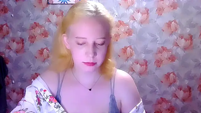 Snapshot of MelxMellie chatting on May 11, 2026, 12:23 am MelxMellie online show from May 11, 2026, 12:23 am