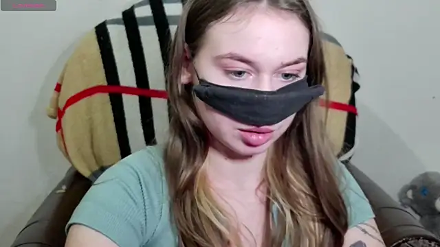 Mikki5P online show from January 23, 2025, 9:07 pm