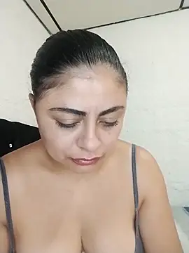 Snapshot of ElizabethWeil chatting on January 19, 2026, 4:11 pm ElizabethWeil online show from January 19, 2026, 4:11 pm