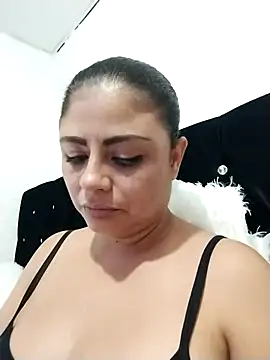 ElizabethWeil online show from November 7, 2025, 12:48 am