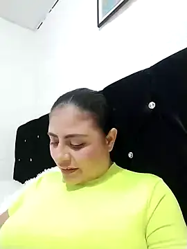 ElizabethWeil online show from November 19, 2025, 12:43 am