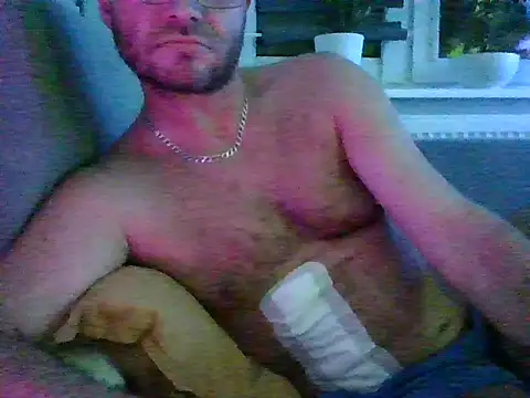 Snapshot of Ak0904 chatting on October 11, 2025, 6:31 pm Ak0904 online show from October 11, 2025, 6:31 pm