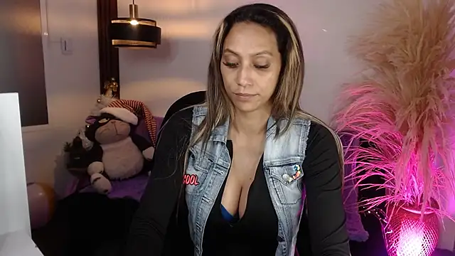 salome drasin online show from November 14, 2025, 2:59 am