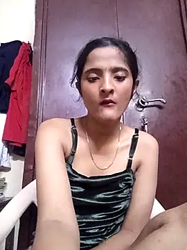 BabySlimmy10 online show from December 5, 2025, 6:17 pm