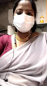 Snapshot of sheela28 chatting on December 21, 2024, 5:18 pm sheela28 online show from December 21, 2024, 5:18 pm