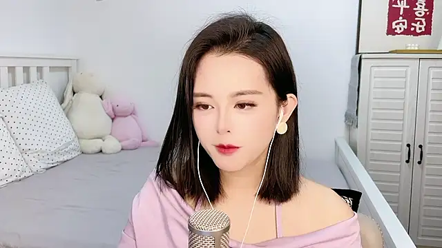 Snapshot of XINXINh chatting on February 8, 2025, 6:22 am XINXINh online show from February 8, 2025, 6:22 am