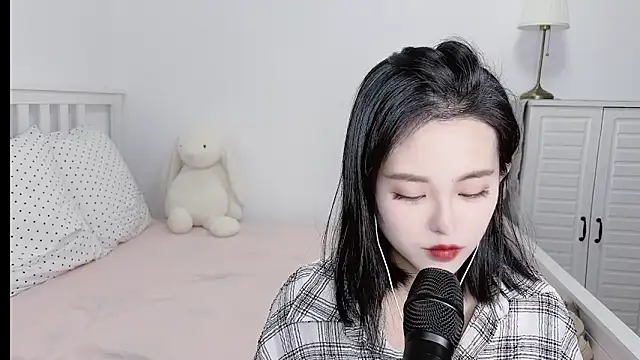 Snapshot of XINXINh chatting on December 18, 2024, 4:09 am XINXINh online show from December 18, 2024, 4:09 am