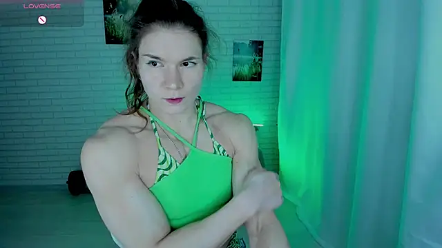 Snapshot of Lisa_Ray chatting on February 16, 2026, 1:15 am Lisa Ray online show from February 16, 2026, 1:15 am