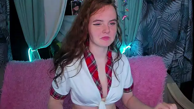 Snapshot of AmA_lia_ chatting on September 29, 2025, 2:01 pm AmA lia online show from September 29, 2025, 2:01 pm