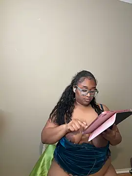 Joy Tsubaki online show from December 15, 2024, 1:11 pm