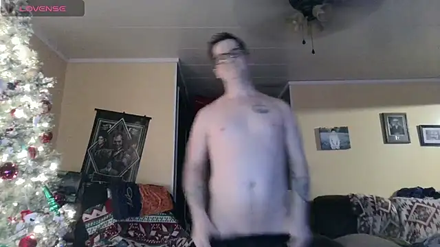 Snapshot of AryanJCole666 chatting on December 17, 2024, 2:12 am AryanJCole666 online show from December 17, 2024, 2:12 am