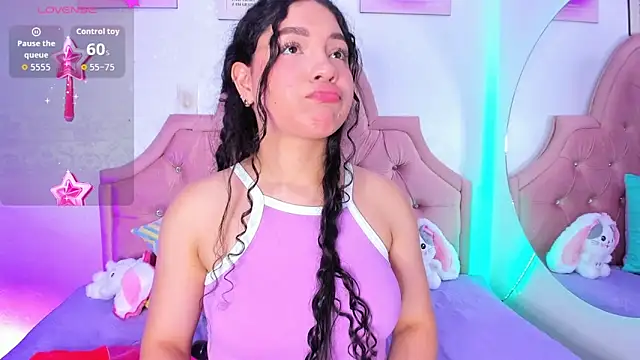 amandalee01 online show from November 24, 2025, 7:58 pm