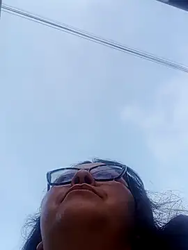 Snapshot of Darly_Gomez chatting on February 9, 2025, 11:04 pm Darly Gomez online show from February 9, 2025, 11:04 pm