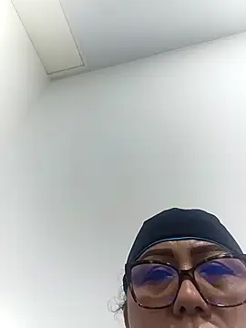 Darly Gomez online show from May 11, 2026, 7:54 am