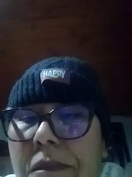 Snapshot of Darly_Gomez chatting on February 12, 2025, 4:01 am Darly Gomez online show from February 12, 2025, 4:01 am