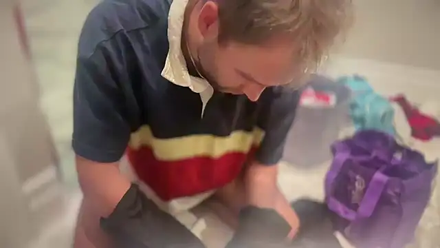 69woodinson online show from November 19, 2025, 8:47 am