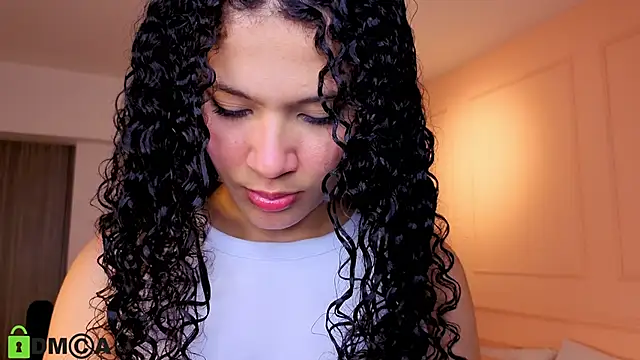 SHARONN     online show from November 10, 2025, 4:06 am