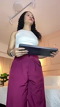 Snapshot of SHARONN____ chatting on March 4, 2026, 4:09 am SHARONN online show from March 4, 2026, 4:09 am