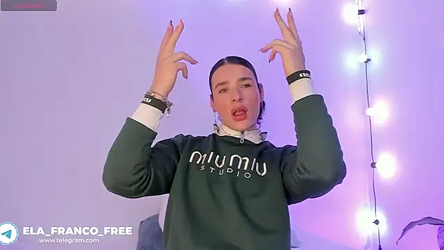 elafranco  online show from February 8, 2026, 1:14 am