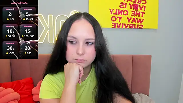 Snapshot of BeatriceReeves chatting on July 14, 2026, 1:16 am BeatriceReeves online show from July 14, 2026, 1:16 am