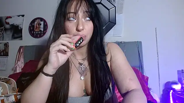 Hollyhudson123 online show from December 9, 2024, 5:18 am