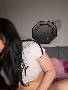 Hollyhudson123 online show from December 14, 2024, 11:12 pm