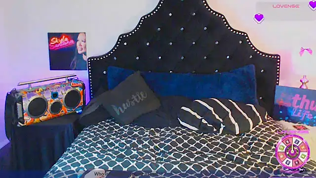 Snapshot of Skyla_Santana chatting on September 10, 2025, 10:14 am Skyla Santana online show from September 10, 2025, 10:14 am