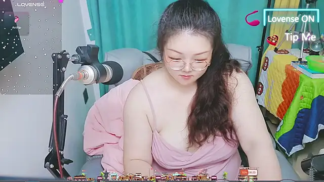 Weiwei5200 online show from May 22, 2026, 1:25 am