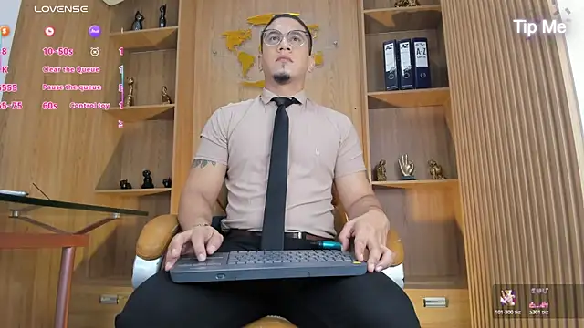 JoshMillerr  online show from May 30, 2026, 11:49 am
