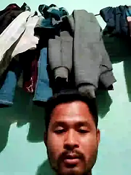 emonrit12 online show from December 17, 2024, 5:58 pm