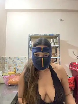 HoneyBearCpl online show from February 6, 2025, 3:52 pm