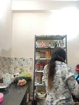 HoneyBearCpl online show from February 1, 2025, 2:45 pm