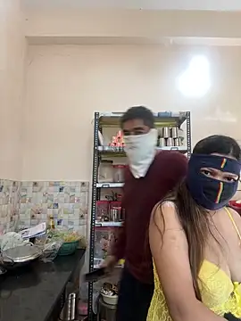 HoneyBearCpl online show from February 2, 2025, 8:56 am