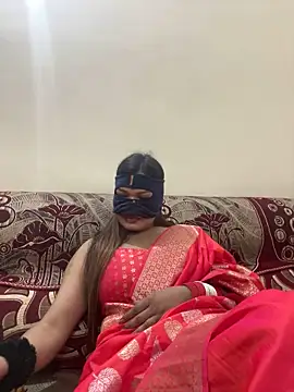 HoneyBearCpl online show from February 27, 2025, 4:10 pm