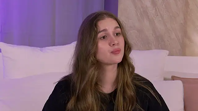 EllieHayes online show from July 29, 2026, 10:03 am