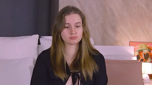 EllieHayes online show from March 9, 2026, 8:34 pm