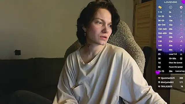 esajukyy online show from March 30, 2026, 2:40 pm