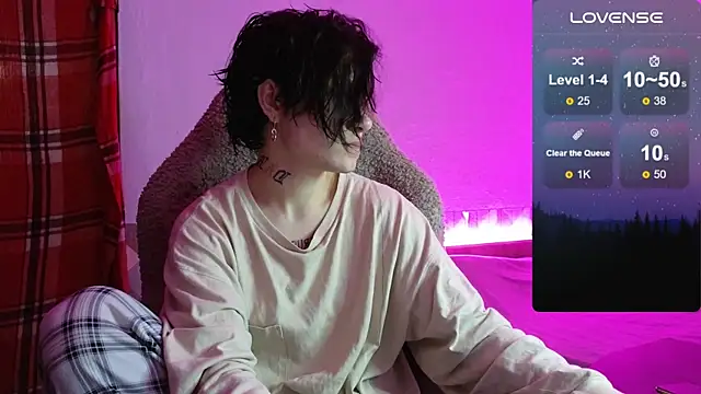 esajukyy online show from November 27, 2025, 4:07 pm