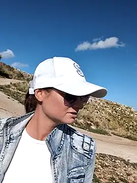 Samira-Summer online show from November 9, 2025, 12:20 pm